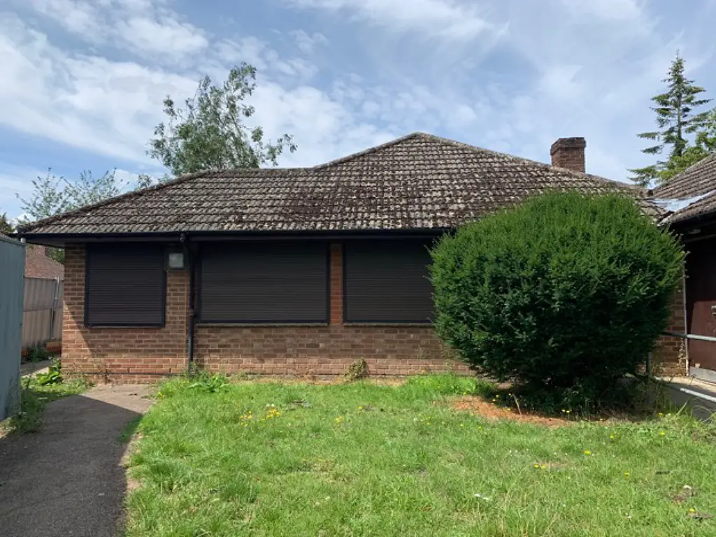 A photo of former Markwell Pavilion with the Elsie Barratt Room to the right.